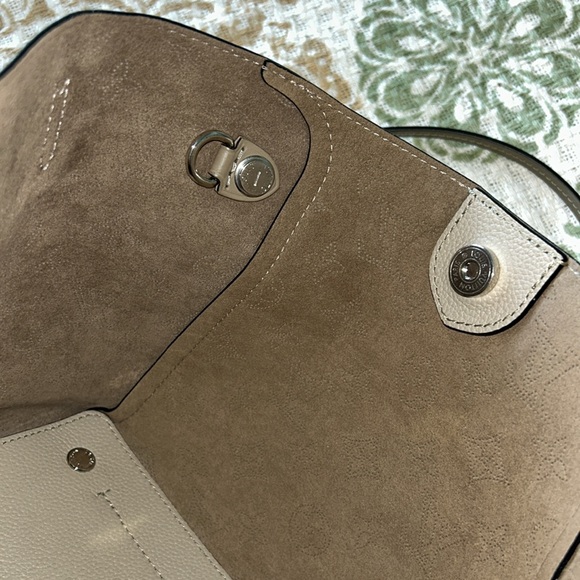 RARE Louis Vuitton Mahina Hina braided handles crossbody tote - Picture 12 of 15